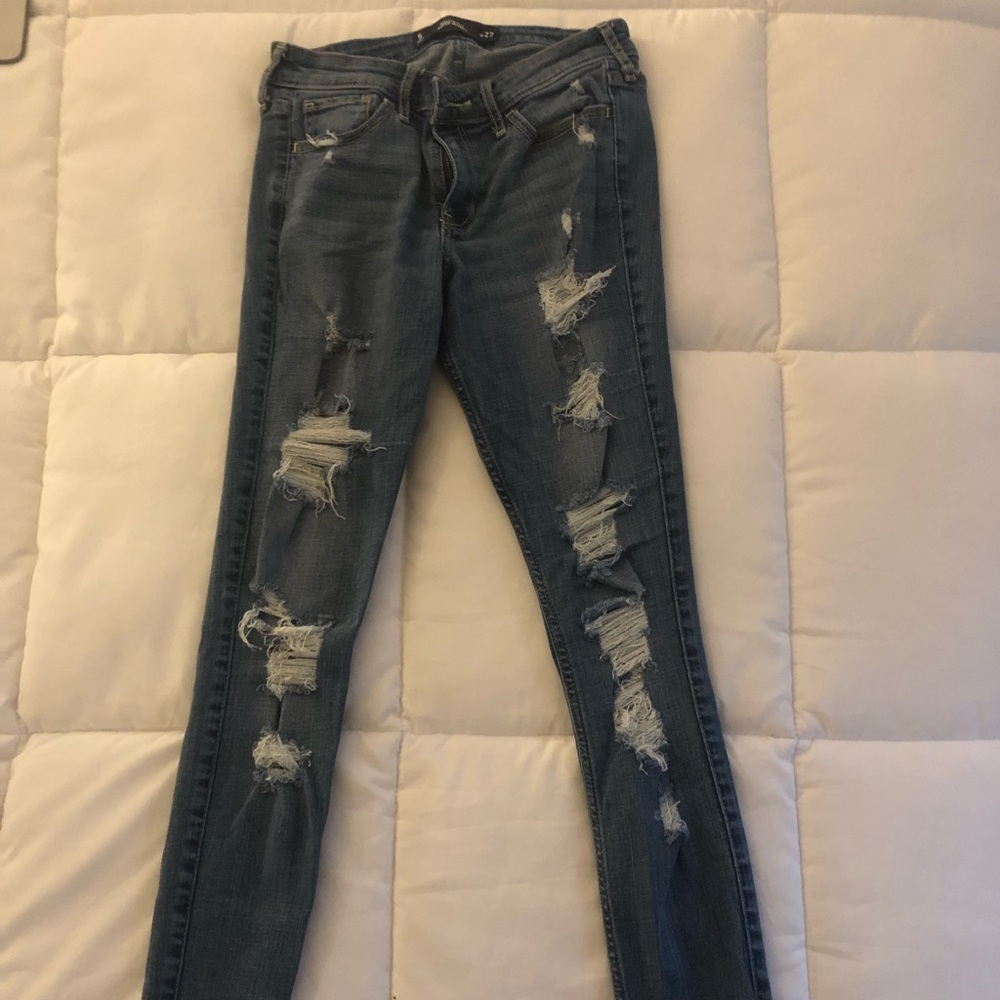 Ripped skinny jeans